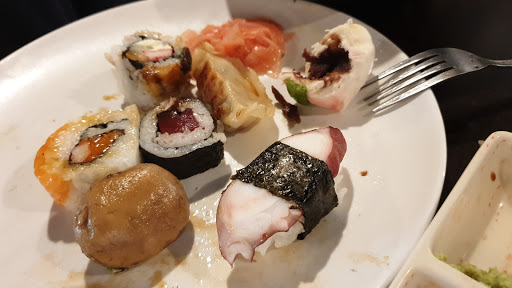 Sushi buffet in Milwaukee