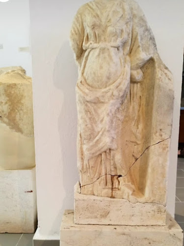 Σχόλια και κριτικές για το Αρχαιολογικό Mουσείο Σκύρου