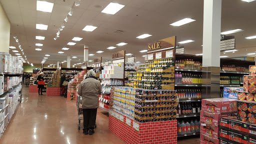 Shopping Mall «Wick Shopping Plaza», reviews and photos, 561 US-1, Edison, NJ 08817, USA