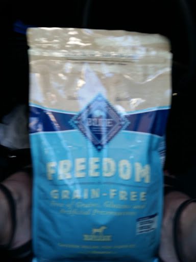 Pet Supply Store «Petco Animal Supplies», reviews and photos, 313 Homer M Adams Pkwy, Alton, IL 62002, USA