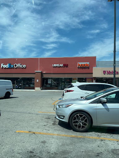 Electronics Repair Shop «uBreakiFix», reviews and photos, 1240 S Canal St, Chicago, IL 60607, USA