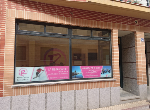 Redes Ópticas Salmantinas en Castellanos de Moriscos, Salamanca