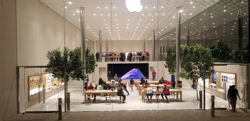 Computer Store «Apple Biltmore», reviews and photos, 2502 E Camelback Rd, Phoenix, AZ 85016, USA