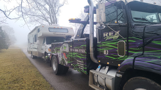 Towing Service «Rex Auto Body and 24/7 Towing», reviews and photos, 4910 W Elm St, McHenry, IL 60050, USA