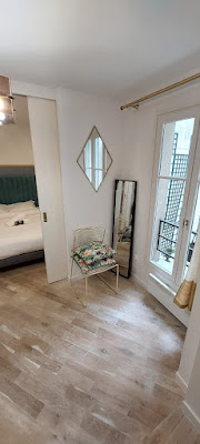 WELCOME GUESTS à Paris