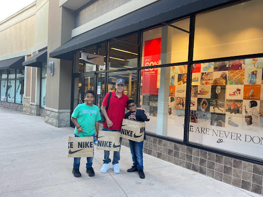 Outlet Mall «The Outlet Shops of Grand River», reviews and photos, 6200 Grand River Pkwy, Leeds, AL 35094, USA