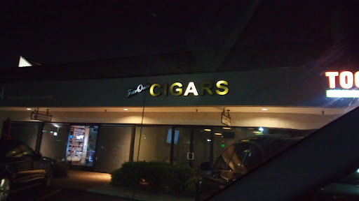 Fair Oaks Cigar Lounge, 1000 Bristol St N # 7, Newport Beach, CA 92660, USA, 