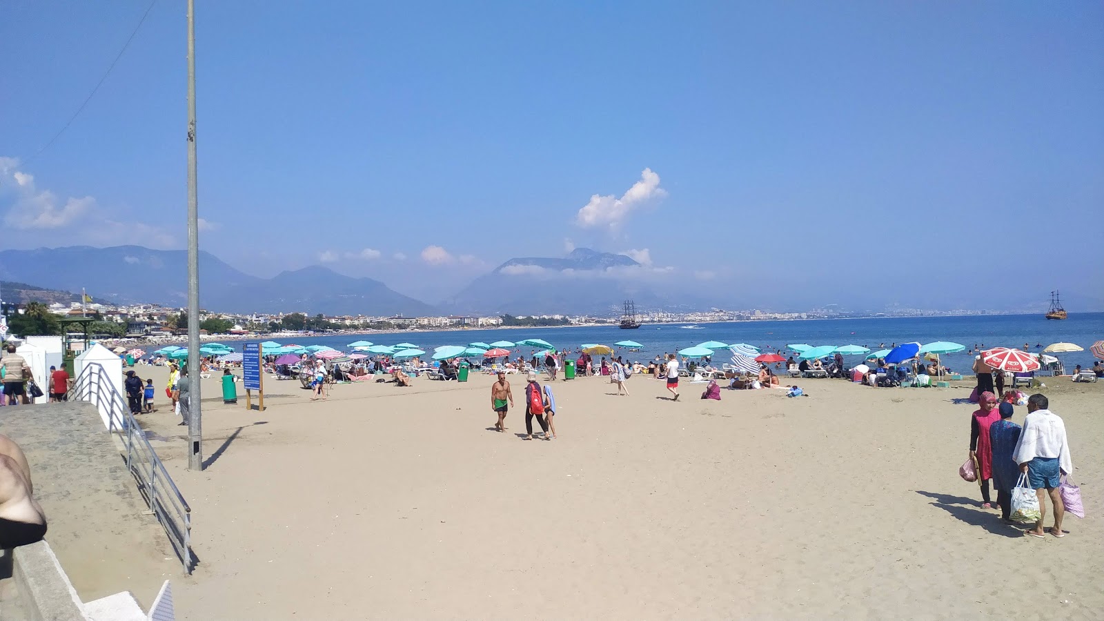 Zdjęcie Galip Dere beach z przestronna plaża