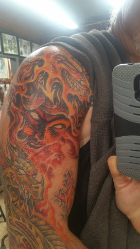 Tattoo Shop «Costa Mesa Tattoo», reviews and photos, 788 W 19th St, Costa Mesa, CA 92627, USA