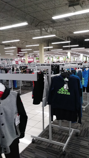 Clothing Store «Burlington Coat Factory», reviews and photos, 3333 N State Rd 7, Lauderdale Lakes, FL 33319, USA