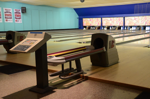 Bowling Alley «Iris Bowling Center & Splitz», reviews and photos, 300 S Iris St, Mt Pleasant, IA 52641, USA