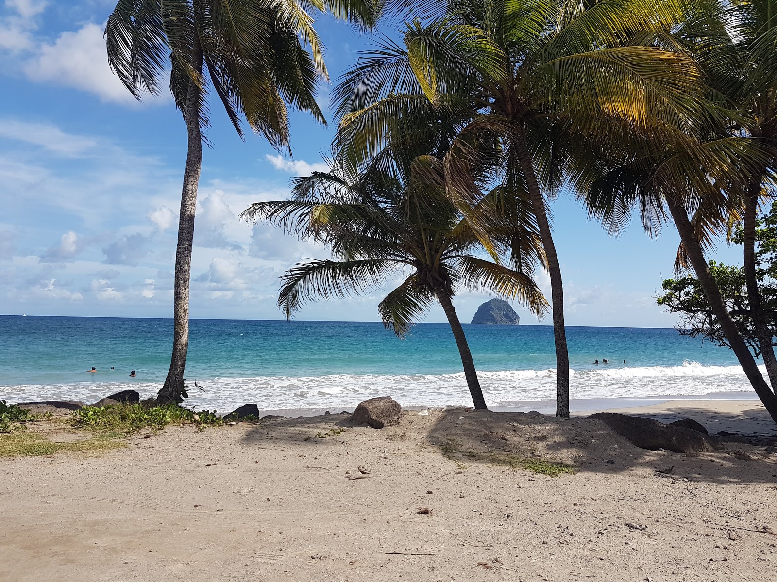 Photo de Le Diamant beach avec droit et long