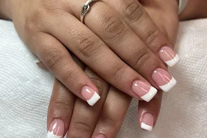 Diamond Nails image