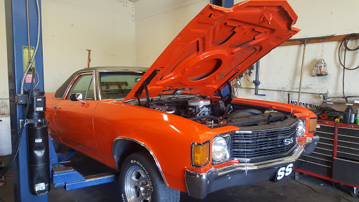 Auto Repair Shop «H & H Auto Repair», reviews and photos, 15105 WA-99 C, Lynnwood, WA 98087, USA