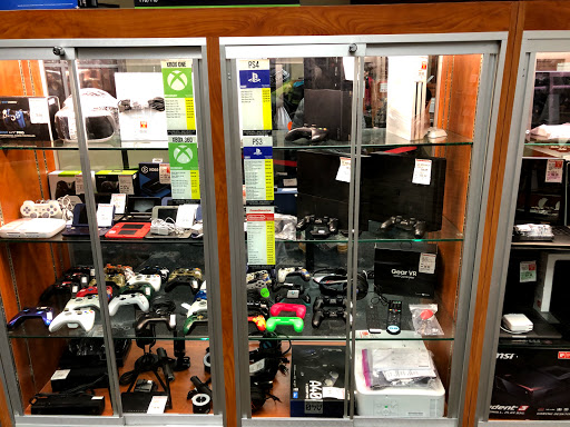 Pawn Shop «Pawn America», reviews and photos, 2301 E Springs Dr, Madison, WI 53704, USA