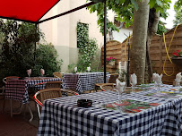 Atmosphère du Restaurant Les Platanes à Bron - n°1
