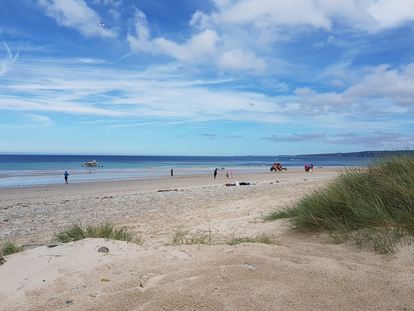 Plage de Collignon'in fotoğrafı parlak kum yüzey ile