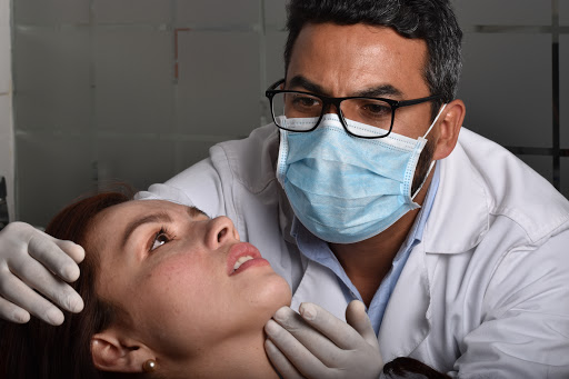 Cirujano maxilo facial Dr. Jose Osorio