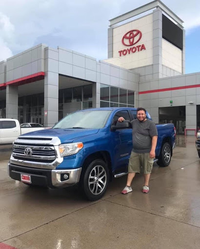 Toyota Dealer «Toyota of Dallas», reviews and photos, 2610 Forest Ln, Dallas, TX 75234, USA