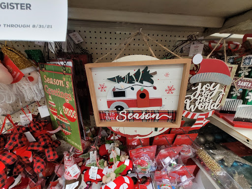 Grocery Store «Grocery Outlet Bargain Market», reviews and photos, 355 N Citrus Ave, Azusa, CA 91702, USA