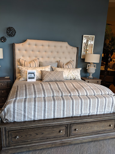 Furniture Store «Thomasville Home Furnishings of Tempe», reviews and photos, 9959 S Priest Dr, Tempe, AZ 85284, USA