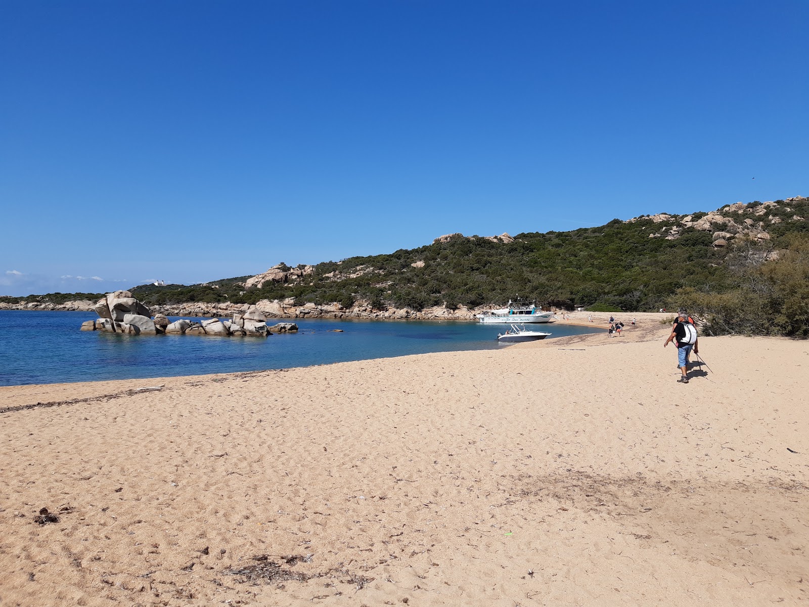 Fotografie cu Cala Di Tivella și peisajul său frumos