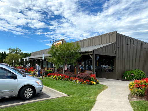 American Restaurant «Cracker Barrel Old Country Store», reviews and photos, 2075 Hylan Dr, Rochester, NY 14623, USA