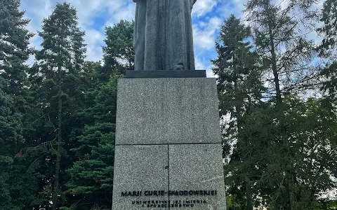 Pomnik Marii Skłodowskiej-Curie image