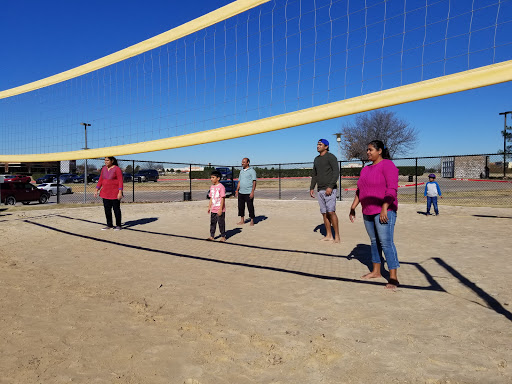 Recreation Center «Mustang Park Recreation Center», reviews and photos, 2223 Kinwest Pkwy, Irving, TX 75063, USA