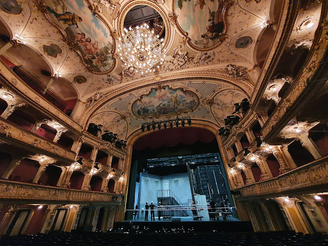 Kommentare und Rezensionen über Opernhaus Zürich