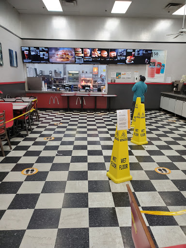 Discount Store «Walmart», reviews and photos, 8745 Branch Ave, Clinton, MD 20735, USA