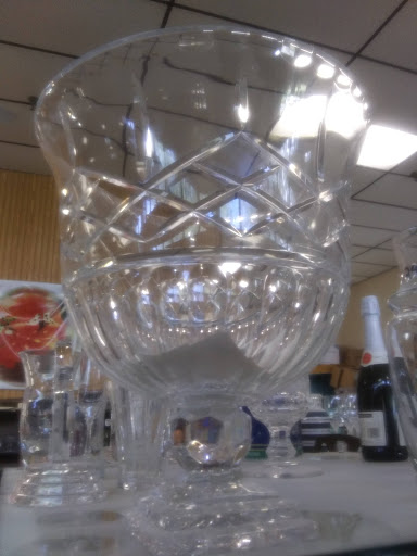 Outlet Store «Lenox Factory Outlet», reviews and photos, 402 E Main St, Mt Pleasant, PA 15666, USA