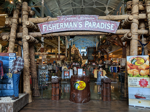 Sporting Goods Store «Bass Pro Shops», reviews and photos, 10040 Gulf Center Dr, Fort Myers, FL 33913, USA