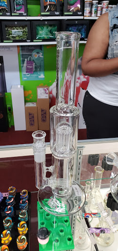 Tobacco Shop «Wonderland Smoke Shop East Brunswick», reviews and photos, 272 NJ-18, East Brunswick, NJ 08816, USA