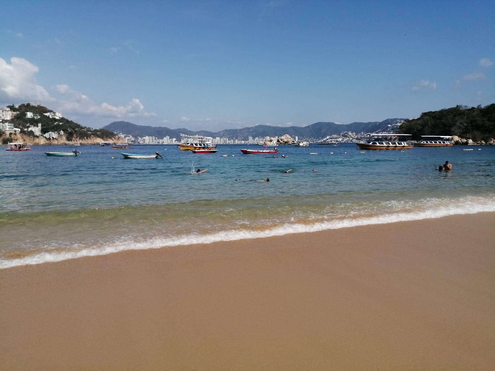 Zdjęcie Playa La Roqueta z poziomem czystości wysoki