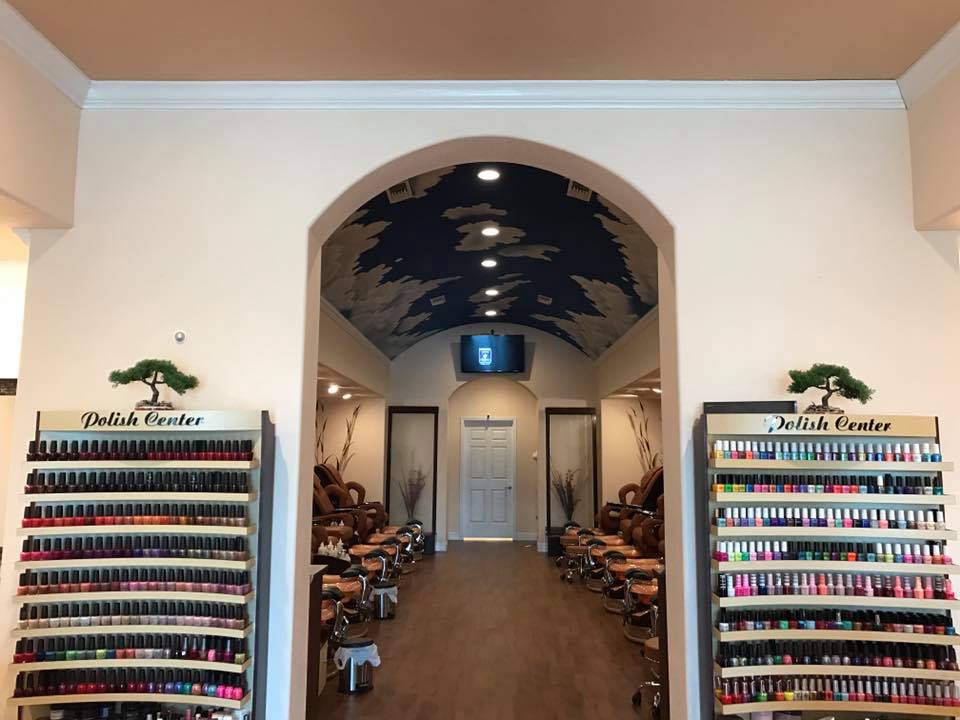 Artistic Nails - University Town Plaza