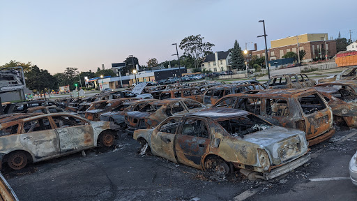 Used Car Dealer «Car Source», reviews and photos, 5821 Sheridan Rd, Kenosha, WI 53140, USA