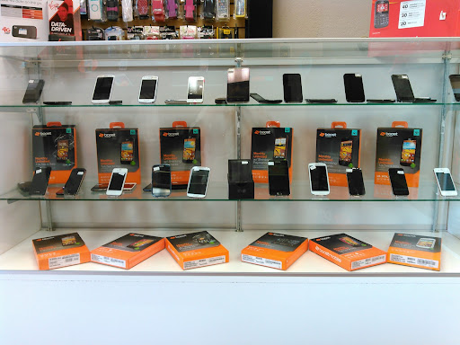 Telecommunications Service Provider «Boost Mobile Store», reviews and photos, 9655 Elk Grove Florin Rd #4, Elk Grove, CA 95624, USA