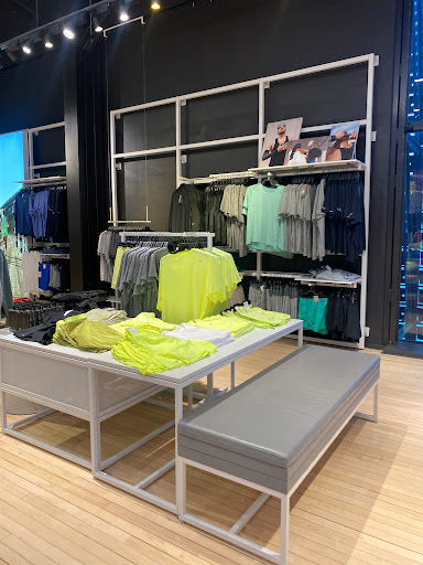 Clothing Store «Nike Lenox», reviews and photos, 3393 Peachtree Rd, Atlanta, GA 30326, USA
