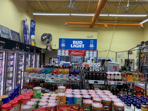 Liquor Store «Lunch & Liquors», reviews and photos, 1424 Ecorse Rd, Ypsilanti, MI 48198, USA