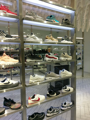 Clothing Store «Kith Brooklyn», reviews and photos, 233 Flatbush Ave, Brooklyn, NY 11217, USA