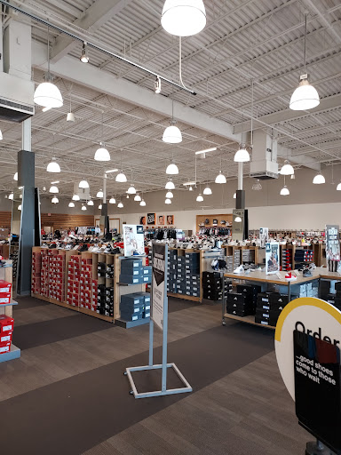 DSW Designer Shoe Warehouse, 2921 Rio Grande Blvd #100, Euless, TX 76039, USA, 