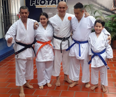 Escuela de Karate do, Defensa personal y TAI JITSU