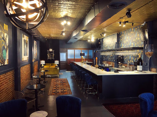 Wine Bar «The Carriage Wine and Market», reviews and photos, 121 E Mobile St, Florence, AL 35630, USA