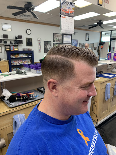 Barber Shop «Nora Plaza Barber Shop», reviews and photos, 1300 E 86th St # 4, Indianapolis, IN 46240, USA