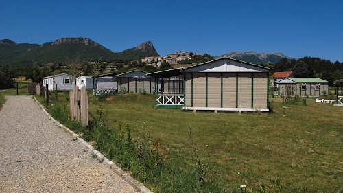 Agence de location de bungalows camping lagrand soleil Garde-Colombe