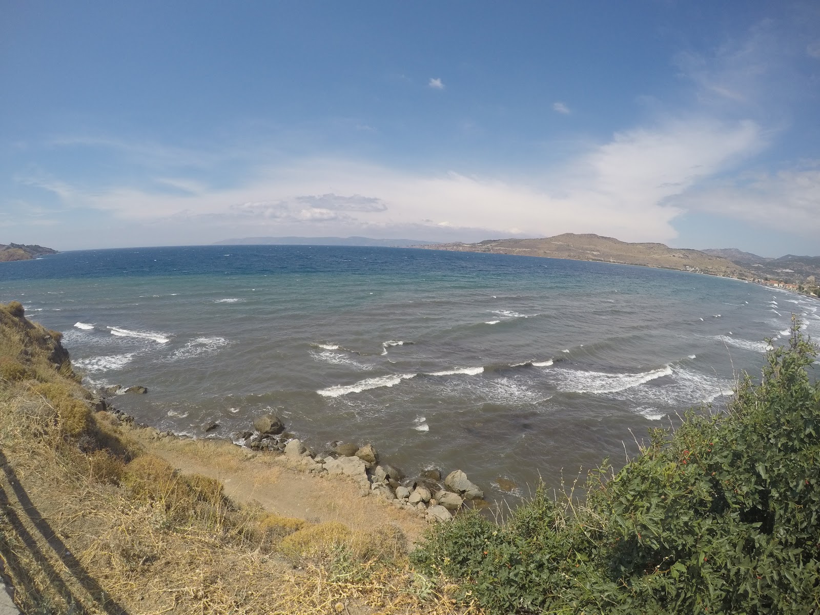 Foto de Praia de Petra com baía espaçosa