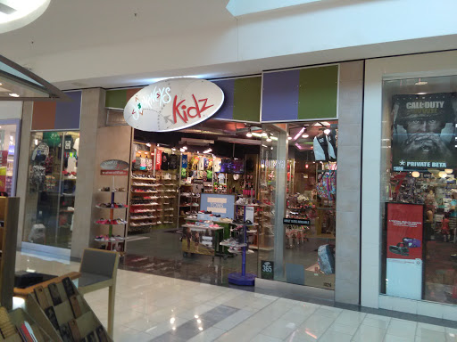 Shoe Store «Journeys», reviews and photos, 2601 Preston Rd, Frisco, TX 75034, USA