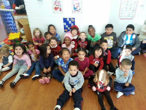 Day Care Center «Care-A-Lot Learning Center NW Inc.», reviews and photos, 15525 1st Avenue South #1, Burien, WA 98148, USA