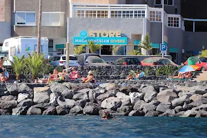 Macaronesian Divers - Tienda y centro de buceo en Tenerife image